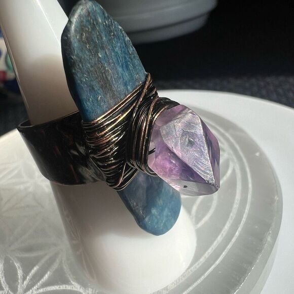 Blue Kyanite Crystal Wire Wrapped Amethyst Crystal Ring Size 7 adjustable - Picture 10 of 16